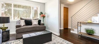 #StayInMyDistrict Cozy Central Boise Townhouse