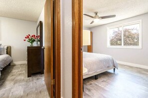 2 bedrooms, iron/ironing board, travel cot, WiFi