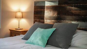 3 bedrooms, iron/ironing board, travel cot, WiFi