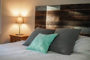 3 bedrooms, iron/ironing board, travel cot, WiFi