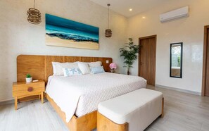 3 bedrooms, iron/ironing board, travel cot, free WiFi
