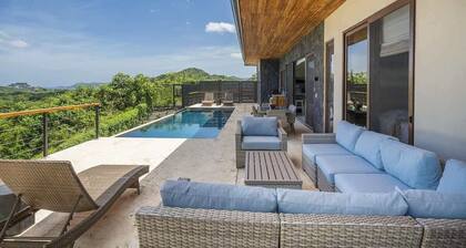 Your Luxurious Ocean View Escape- At Mar Vista