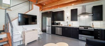 #StayinMyDistrict Buckman Open Loft-Style Townhome