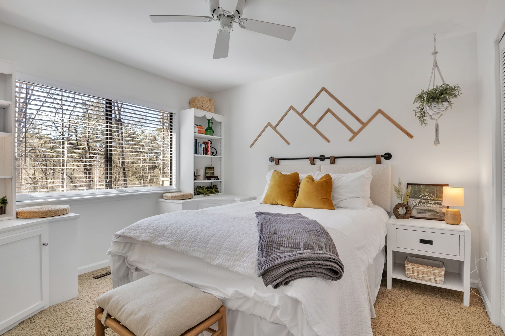 3 bedrooms, in-room safe, desk, iron/ironing board