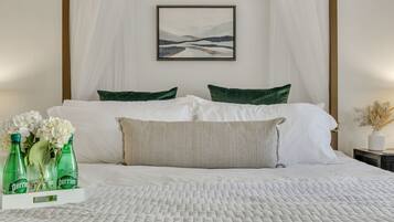 3 bedrooms, in-room safe, desk, iron/ironing board