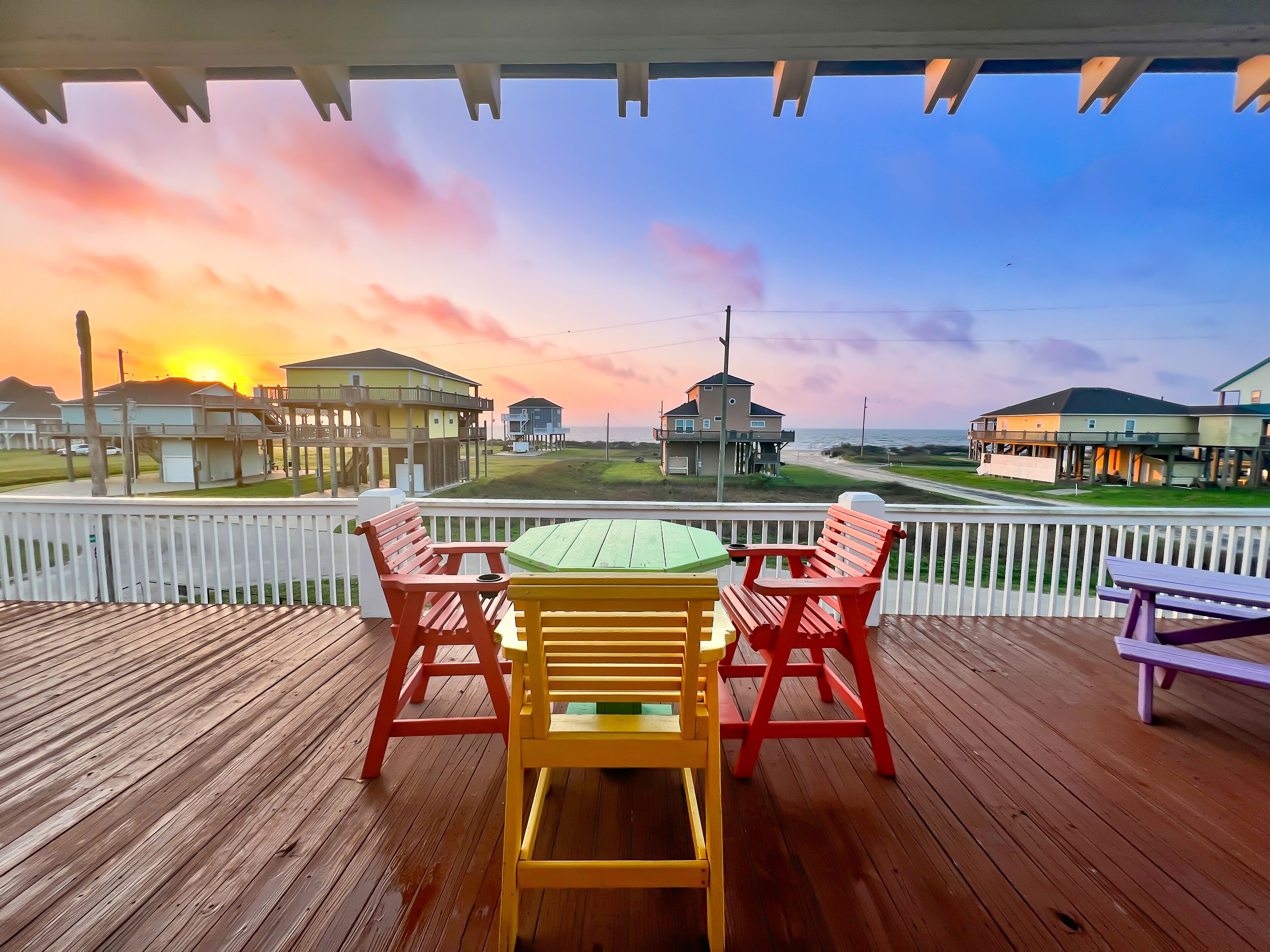 Ocean Views- DIRECT Beach Access - Fenced Yard