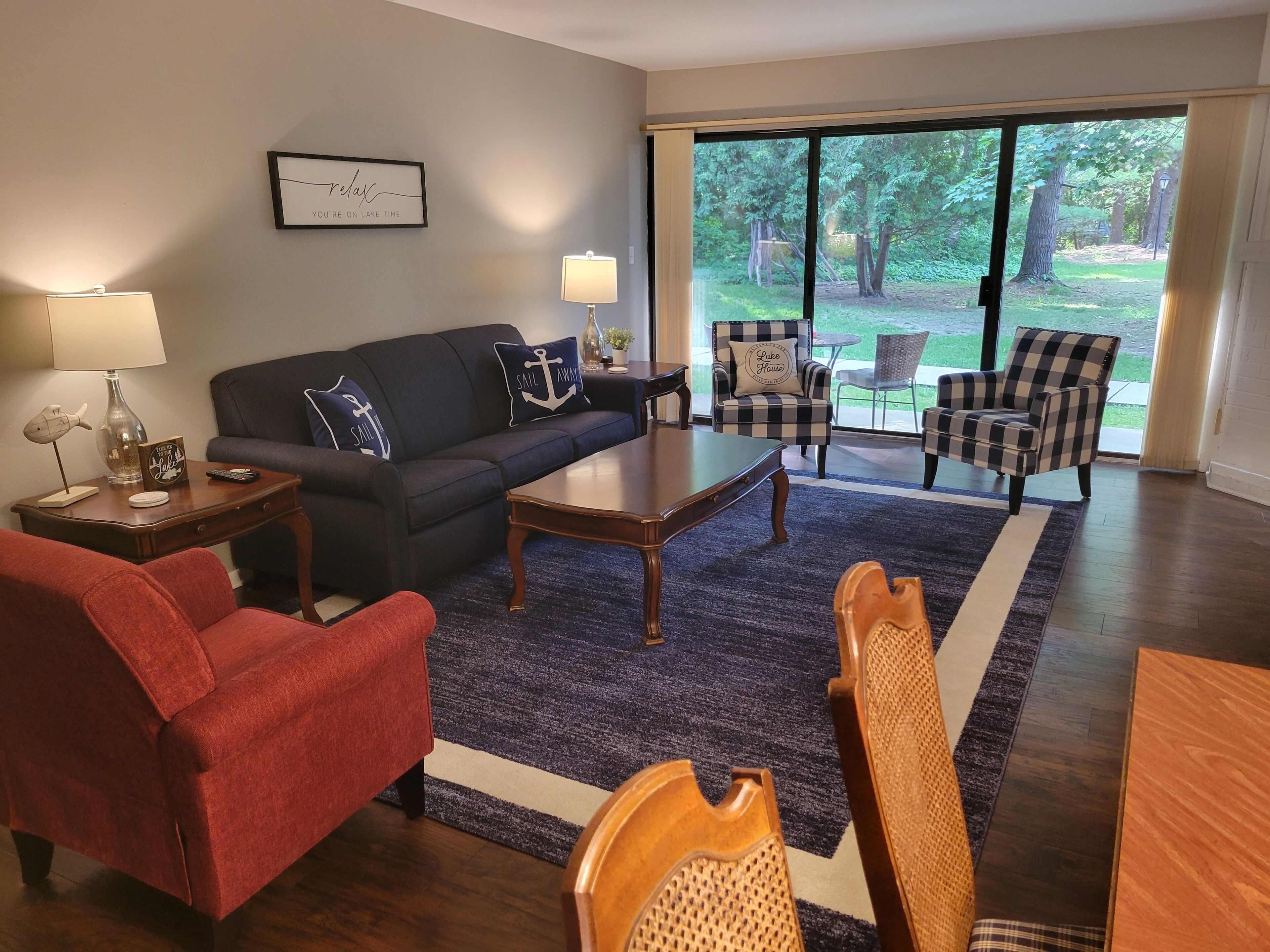 Cute n Cozy Nautical Themed Lake Geneva Condo! 