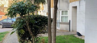 LUXURY 2 BED APARTMENT BY THE BEACH