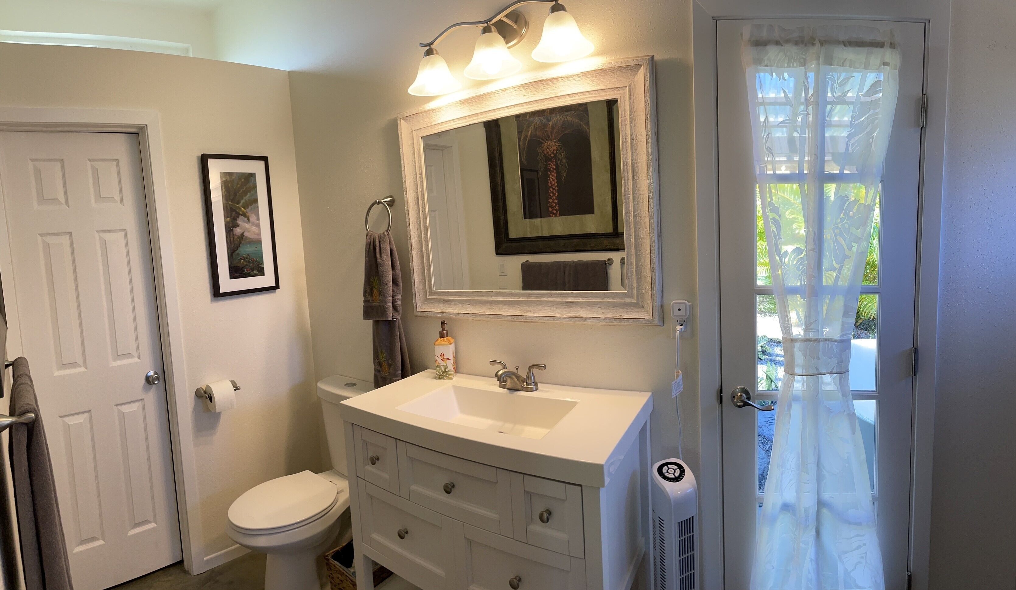 Hale Hapu’u.  A unique Hawaiian experience.