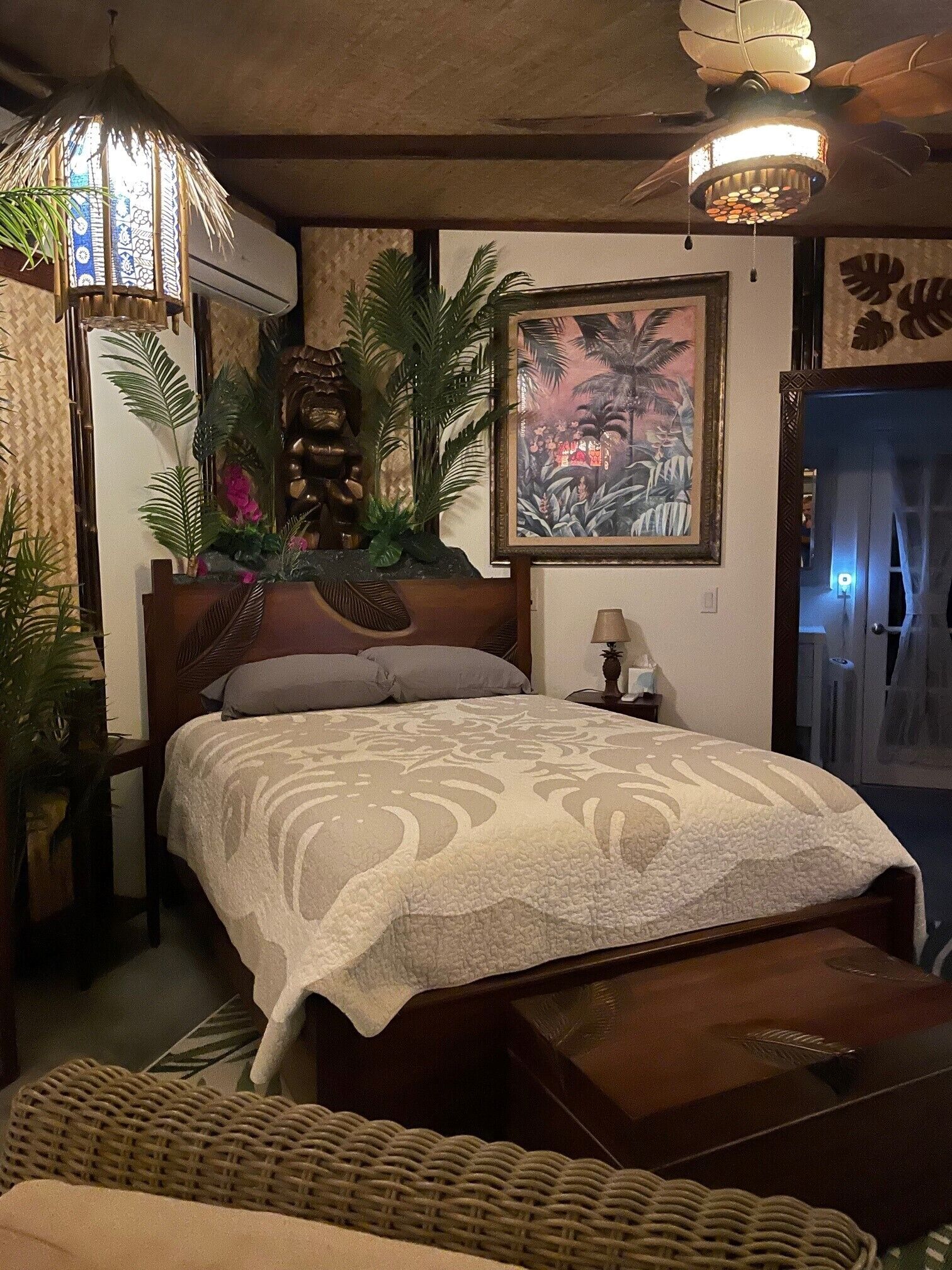 Hale Hapu’u.  A unique Hawaiian experience.