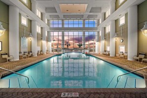 Alberca techada y alberca climatizada