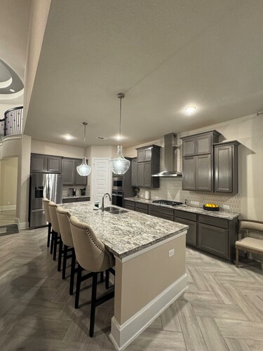 Stunning Modern Houston Home- NO access to lagoon