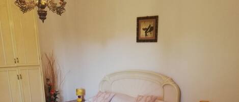 2 soveværelser, strygejern/strygebræt