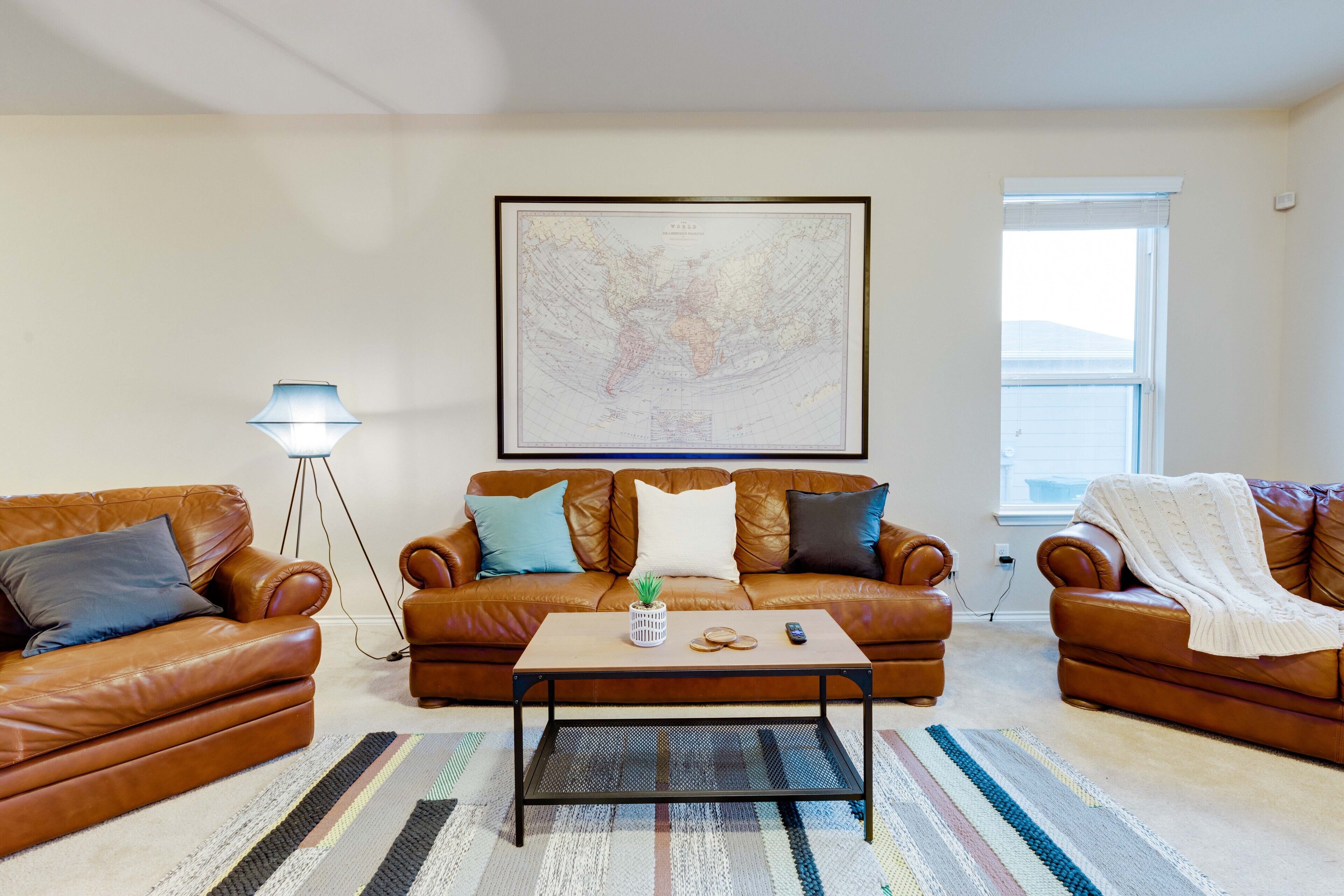 Beautiful Home Close to Randolph Air Force Base