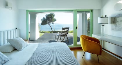 Sea view Luxury Apart. in Condo, Garden, Beach, Pool, Lisbon area