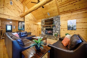 Smart TV, chimenea, videojuegos y futbolito