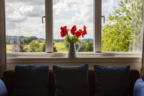 Cosy cottage with stunning views