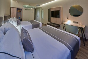 Down comforters, in-room safe, iron/ironing board, free WiFi - City Express Plus by Marriott Mazatlán (Mazatlán)