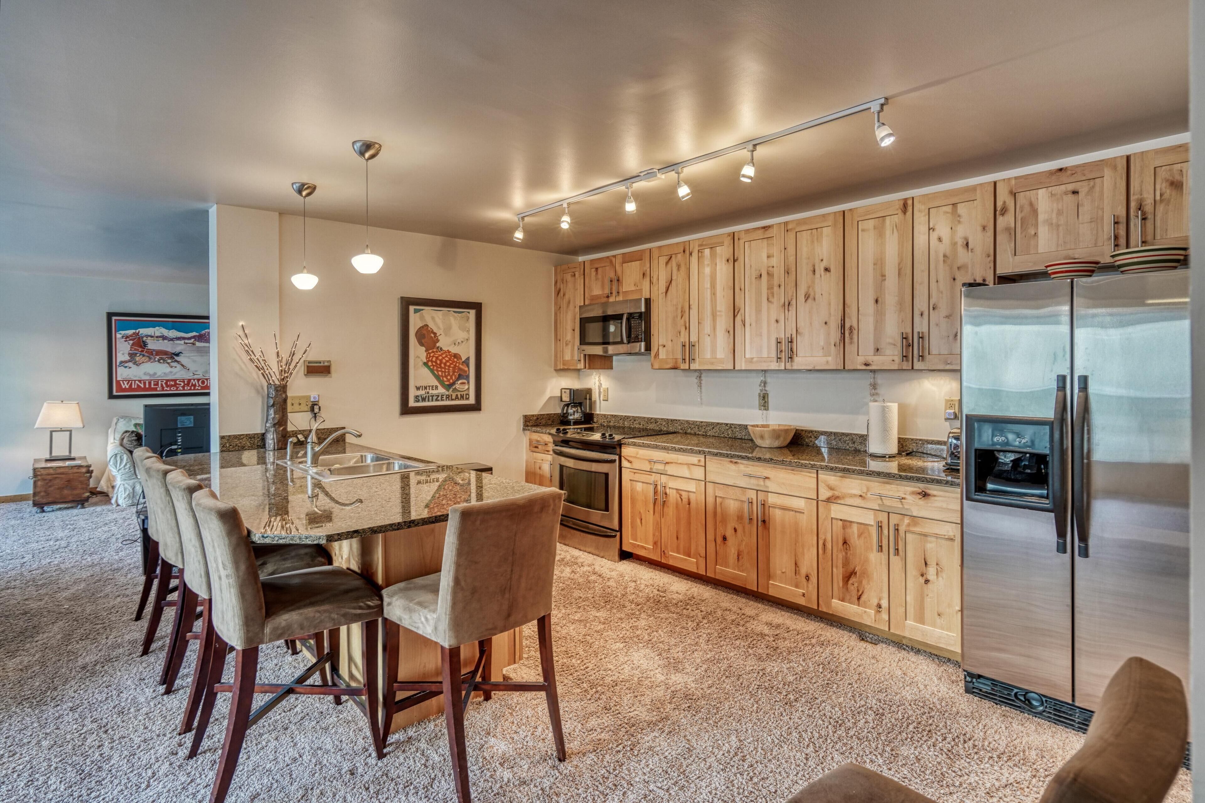 The Yodel Inn-Great for large families! Downtown-Amazing Views!