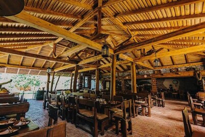 Charming chalet for 8 people, 3BD, 2BT, kitchen