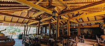 Charming chalet for 8 people, 3BD, 2BT, kitchen
