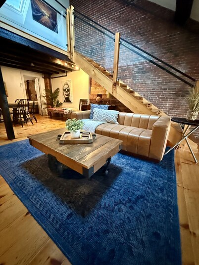 416 Fore St Apartment 2