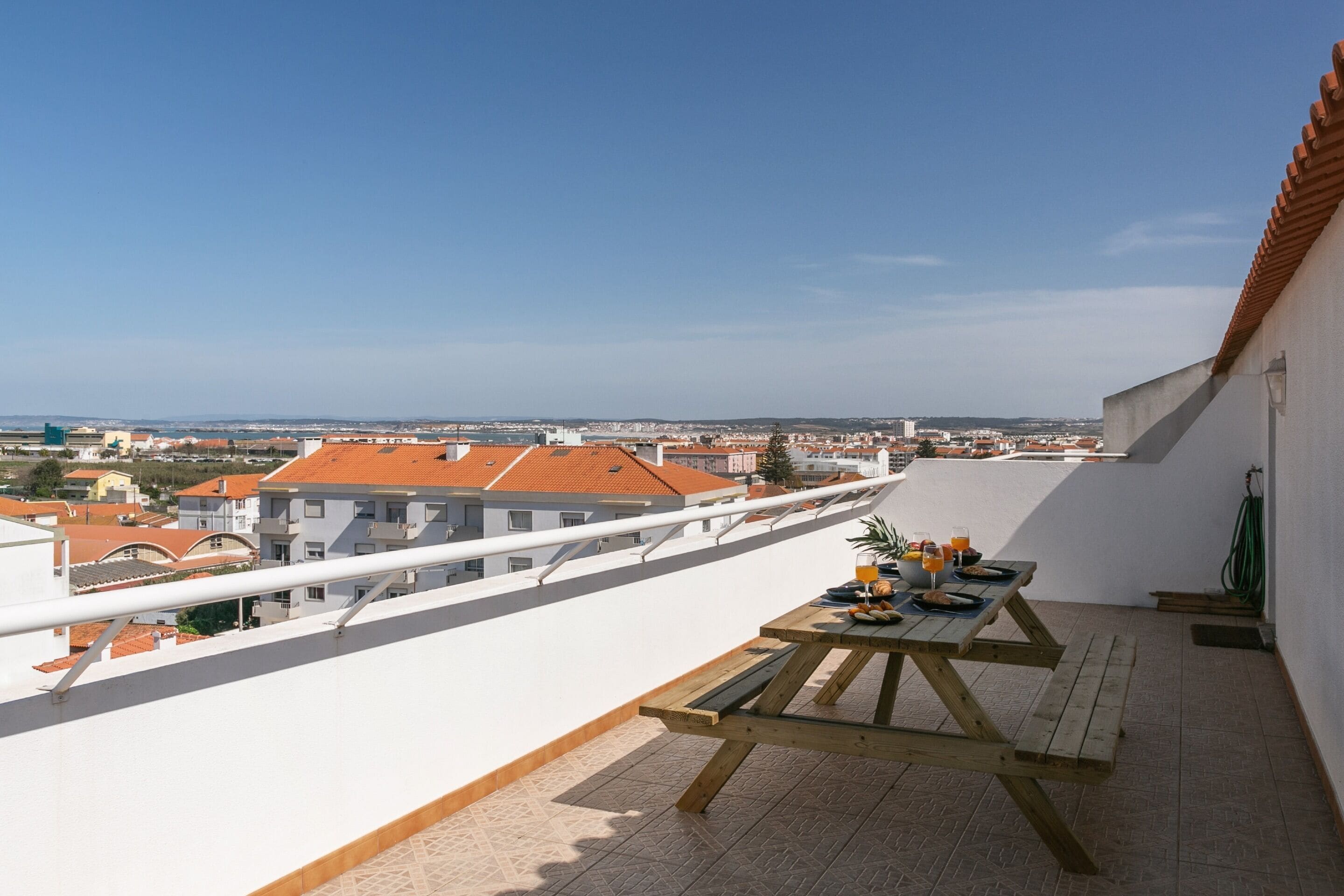 Peniche Terrace - Spacious apartment in the center
