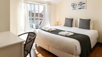 4 camere, una scrivania, ferro/asse da stiro, Wi-Fi gratuito