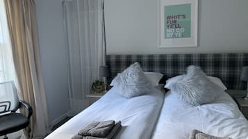 2 bedrooms, iron/ironing board, travel cot, free WiFi