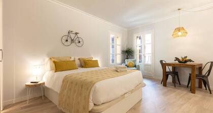 Barca Studio 2 - Holiday Apartment Rental in Girona | Bravissimo