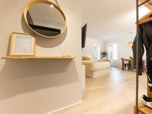 1 bedroom, iron/ironing board, internet, bed sheets