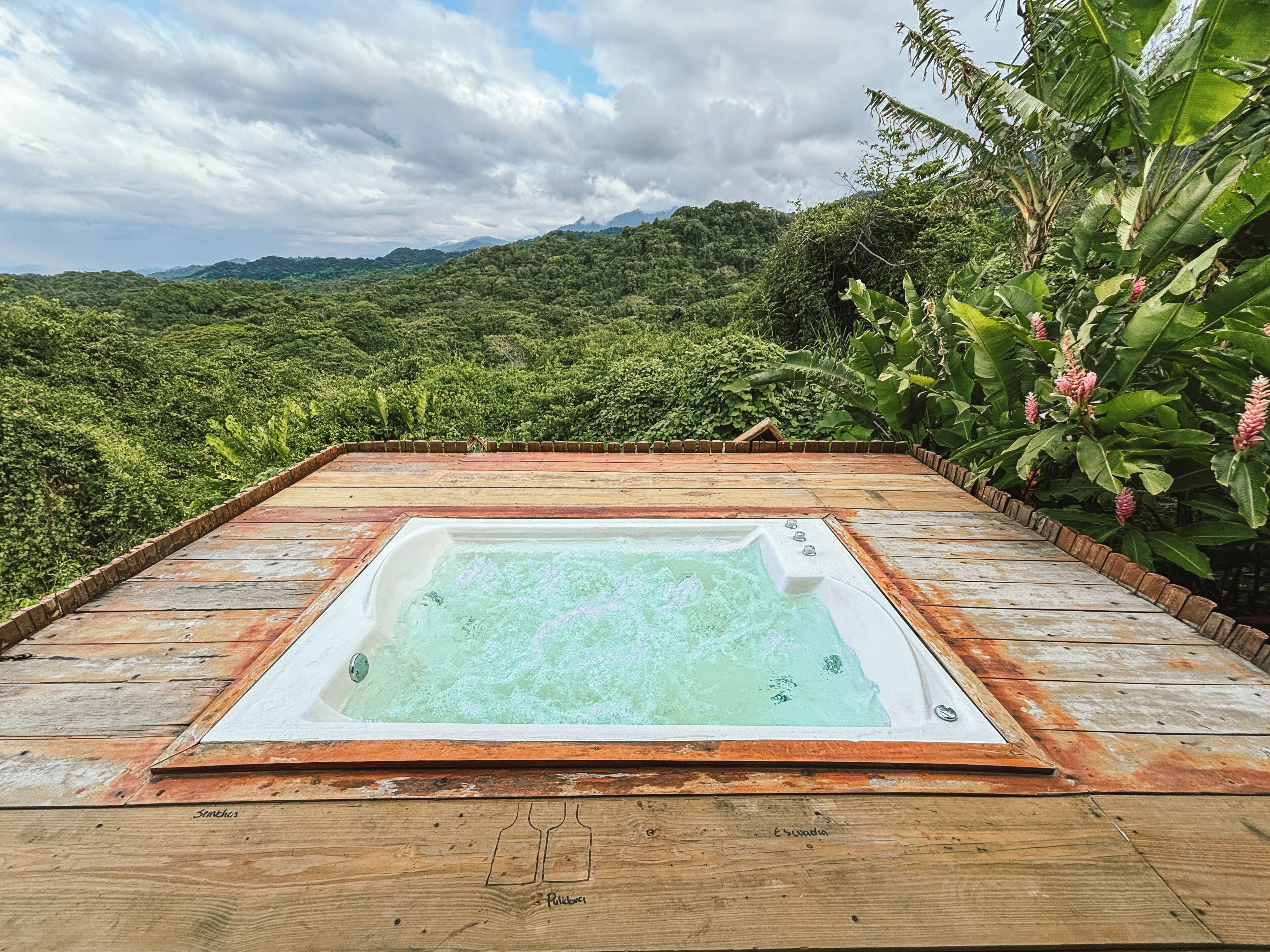 Outdoor spa tub