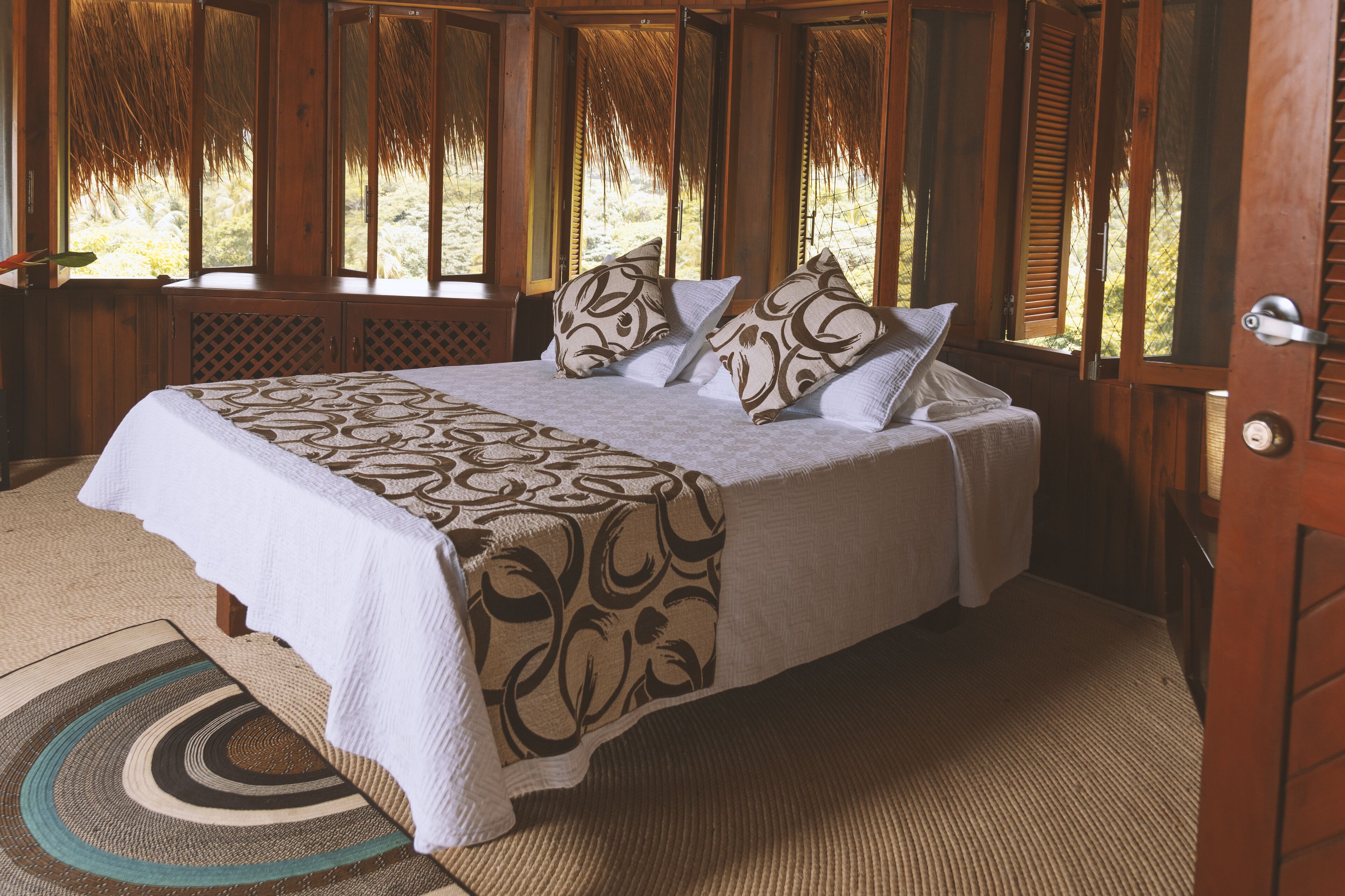deluxe cabin | 1 bedroom, premium bedding, minibar, bed sheets