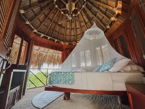 Bungalow superior | Ropa de cama de alta calidad, minibar y ropa de cama 