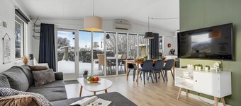 Beautiful home in Hejls with WiFi