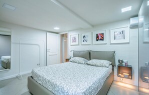 1 bedroom, internet, bed sheets