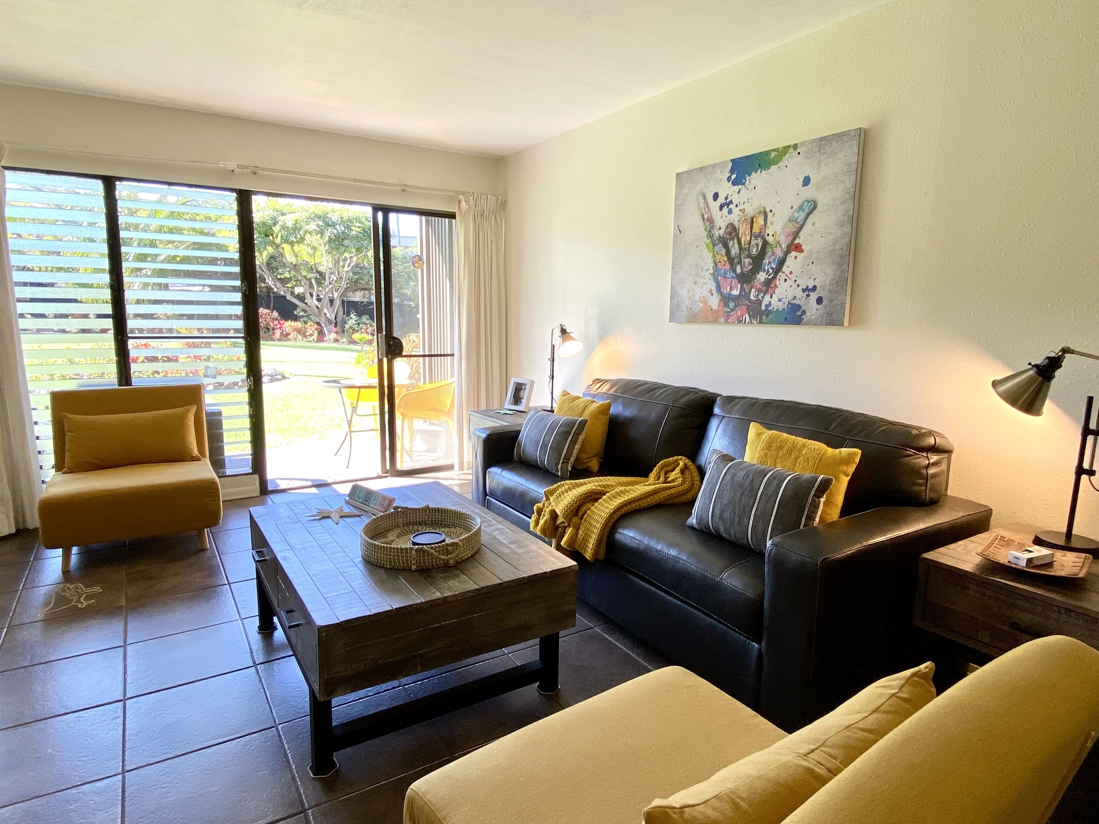 Smart-tv, een dvd-speler en boeken