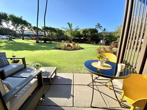 Outdoor dining - VillaKaya OnTheBeach WalkToAll PoolGrillGolfSurfSpa - KiheiAkahi (Kihei)