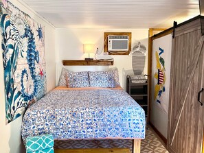 1 bedroom, iron/ironing board, WiFi, bed sheets - Starfish 1 Queen Bed (St. Thomas)