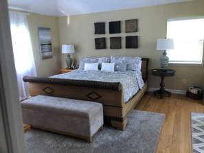 5 bedrooms, iron/ironing board, bed sheets