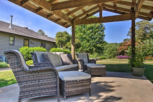 7 Mi to Downtown Morganton: Cabin w/ Fire Pit!