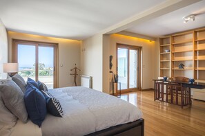 3 bedrooms, iron/ironing board