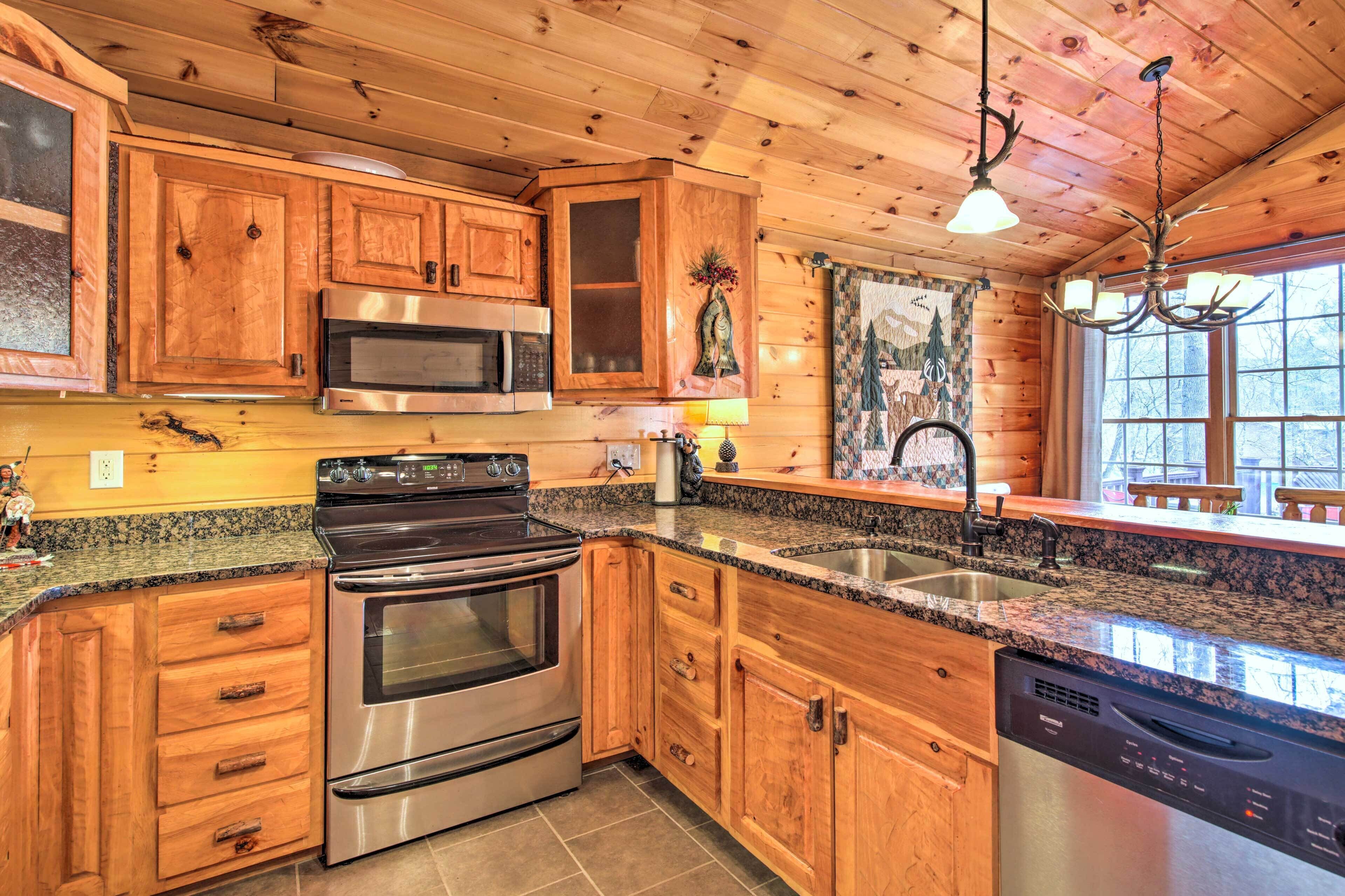 Blairsville Cottage < 1 Mi to Nottely Lake!