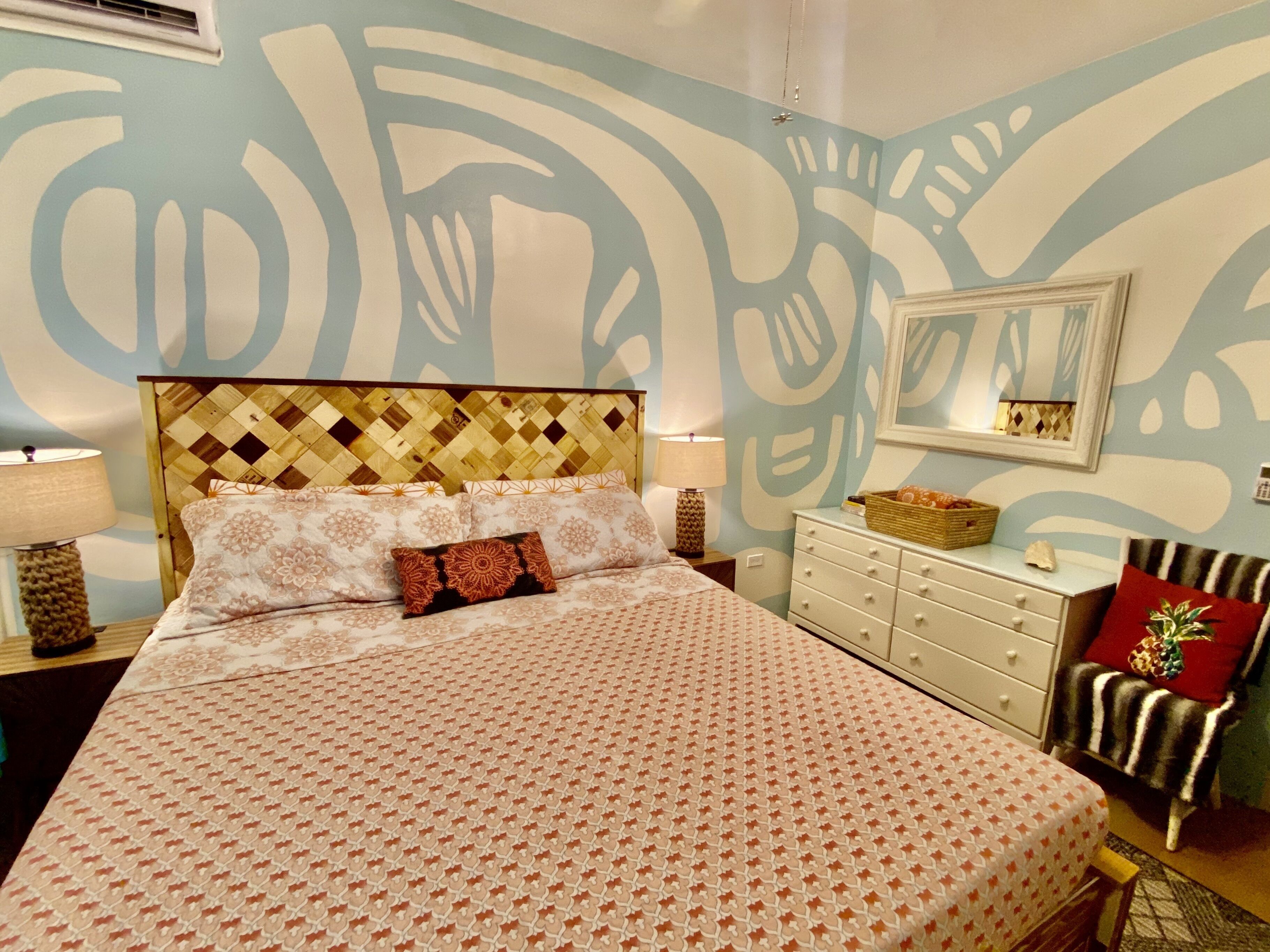 2 bedrooms, iron/ironing board, WiFi, bed sheets