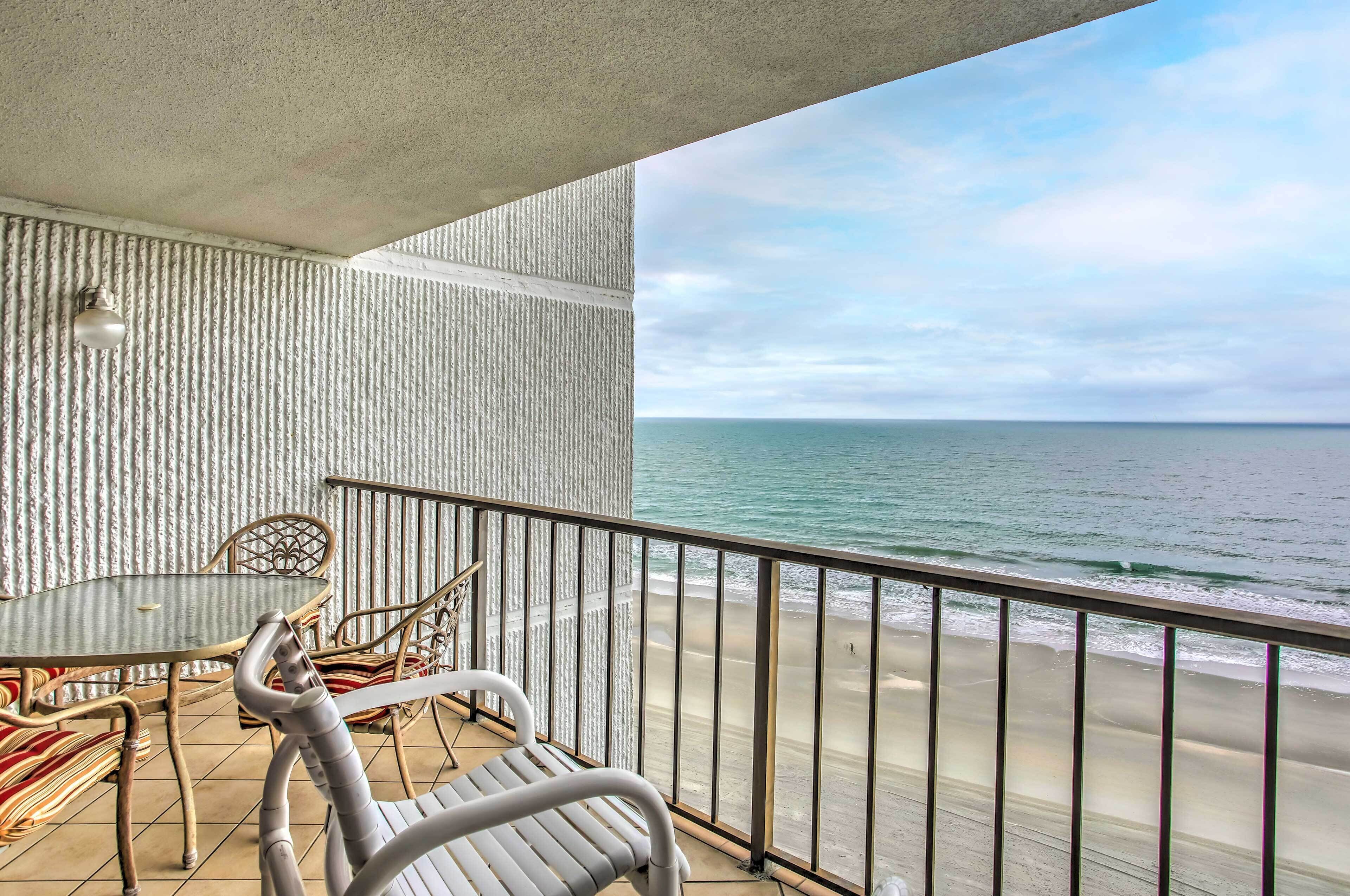 Oceanfront Myrtle Beach Condo w/ Outdoor Pool