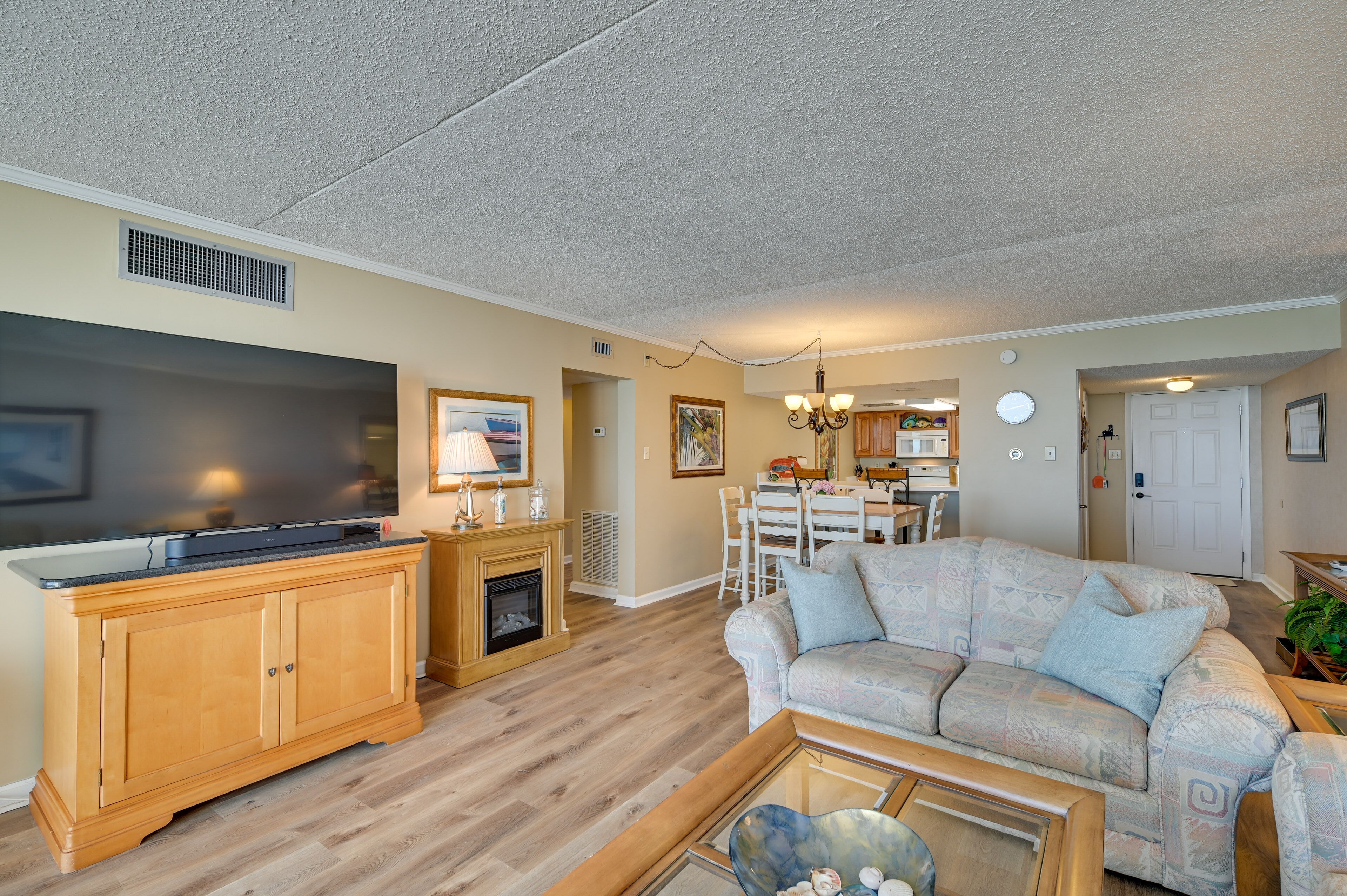 Oceanfront Myrtle Beach Condo w/ Outdoor Pool