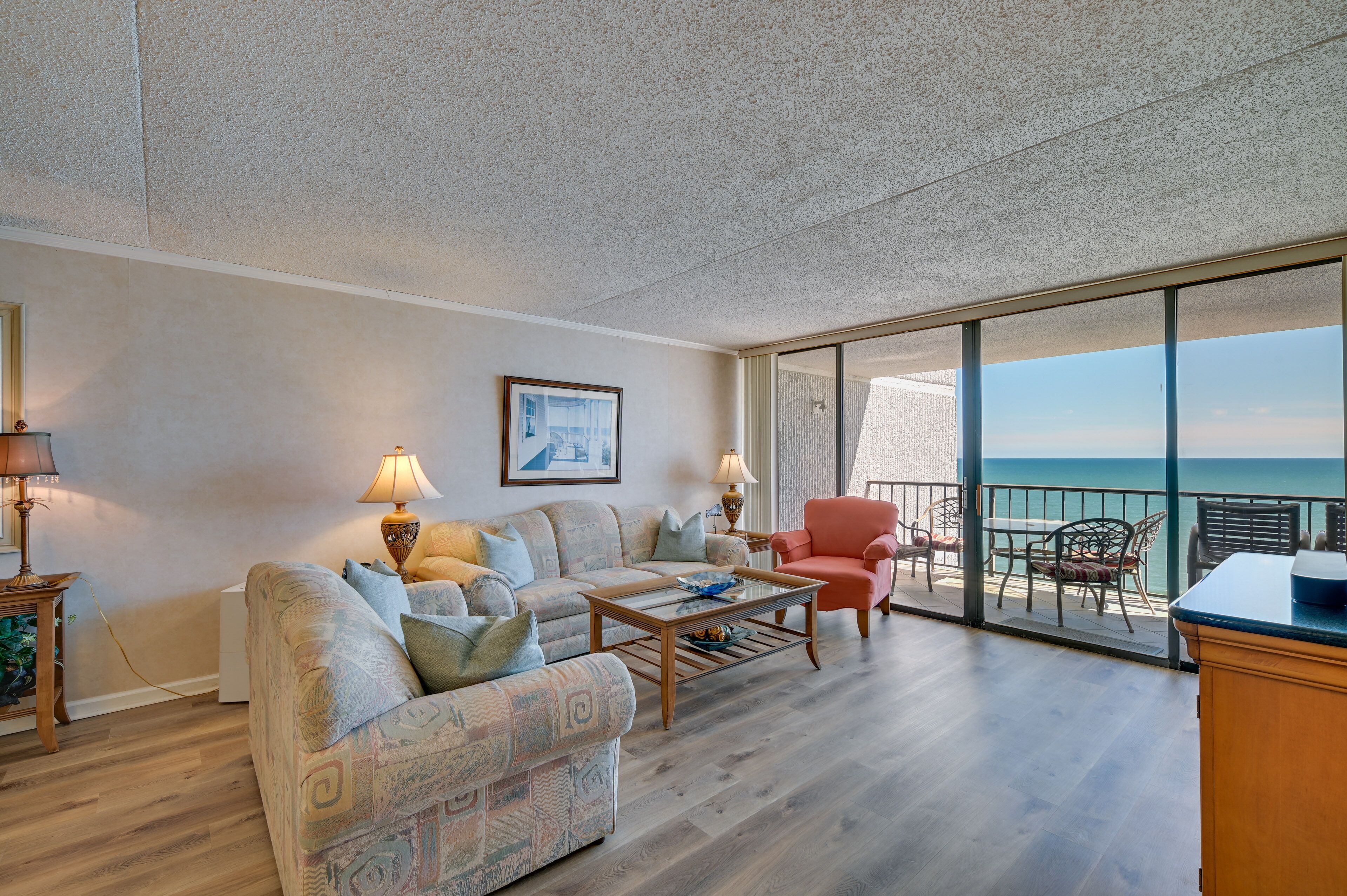 Oceanfront Myrtle Beach Condo w/ Outdoor Pool