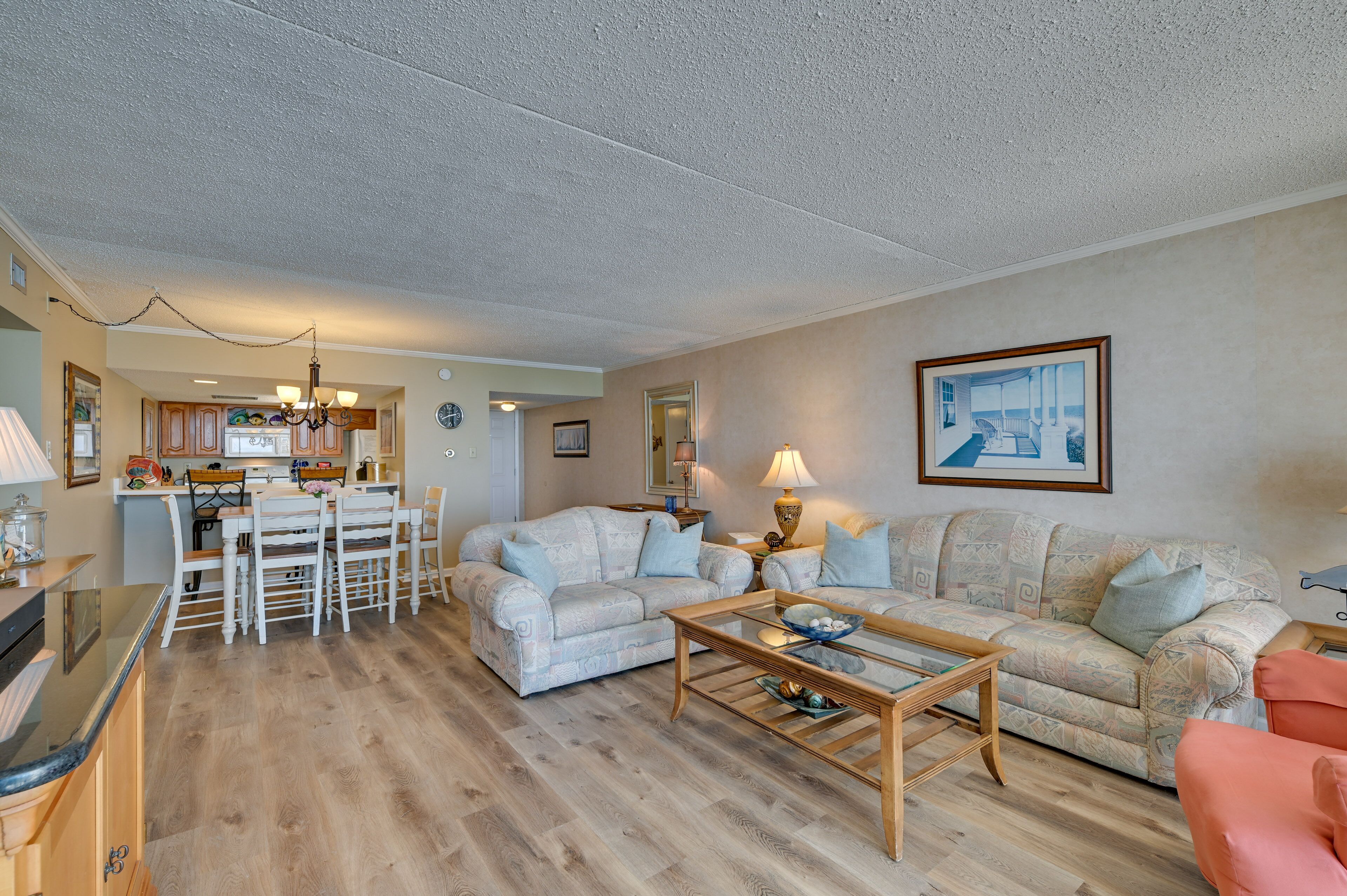 Oceanfront Myrtle Beach Condo w/ Outdoor Pool