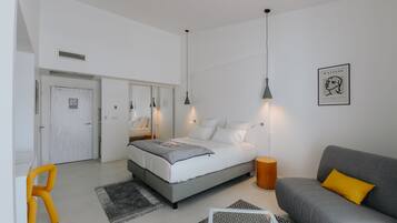 Double or Twin Room | Premium bedding, pillow-top beds, minibar, in-room safe