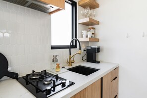 Fridge, microwave, stovetop, coffee/tea maker - Centrally Located Guest House with Private Patio (San Diego)